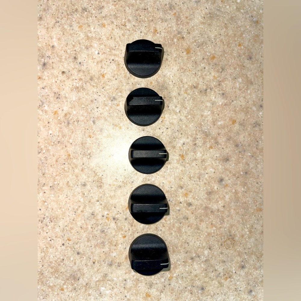 GE  164D2590 P3-B P4-W Set of 5 Range Control Knobs Black